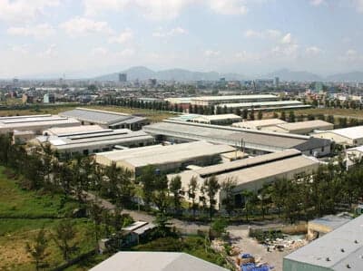 BÁN XE NÂNG Ở CÀ MAU – XE NÂNG GIÁ RẺ