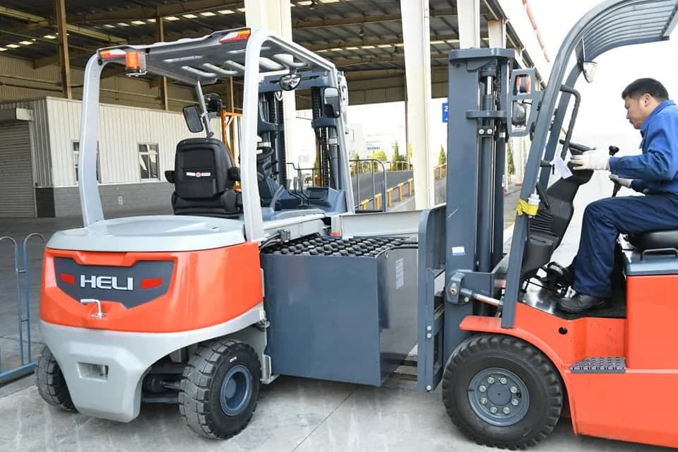 Hướng dẫn vận hành xe nâng điện Heli