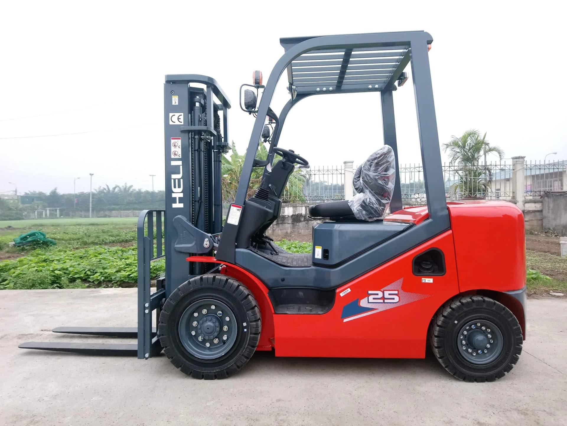 XE NÂNG DẦU 2 TẤN – 2.5 TẤN CHẤT LƯỢNG