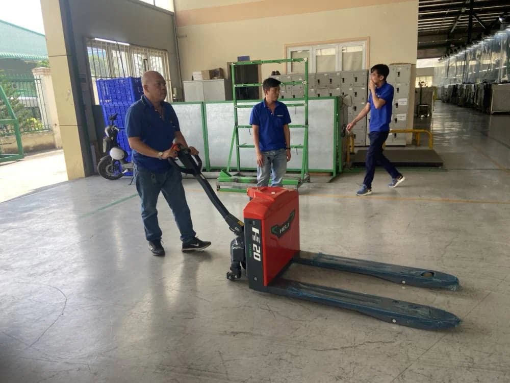 Xe nâng tay điện 2 tấn chính hãng HELI giá tốt - 2
