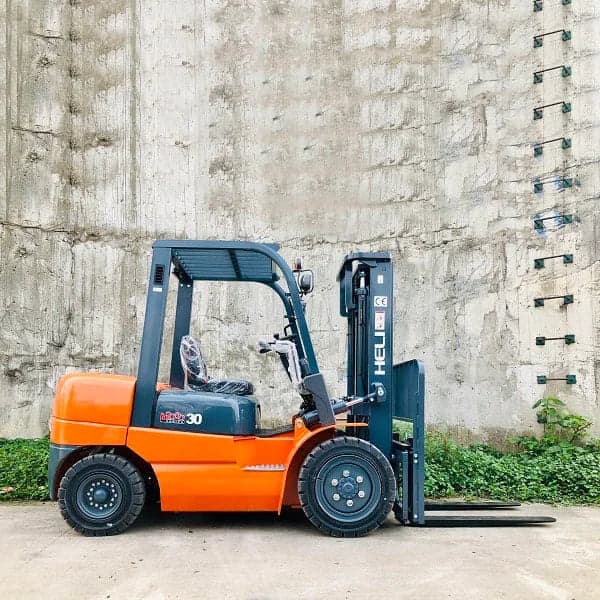 Bán Xe Nâng Chính Hãng Giá Rẻ Tại Tiền Giang