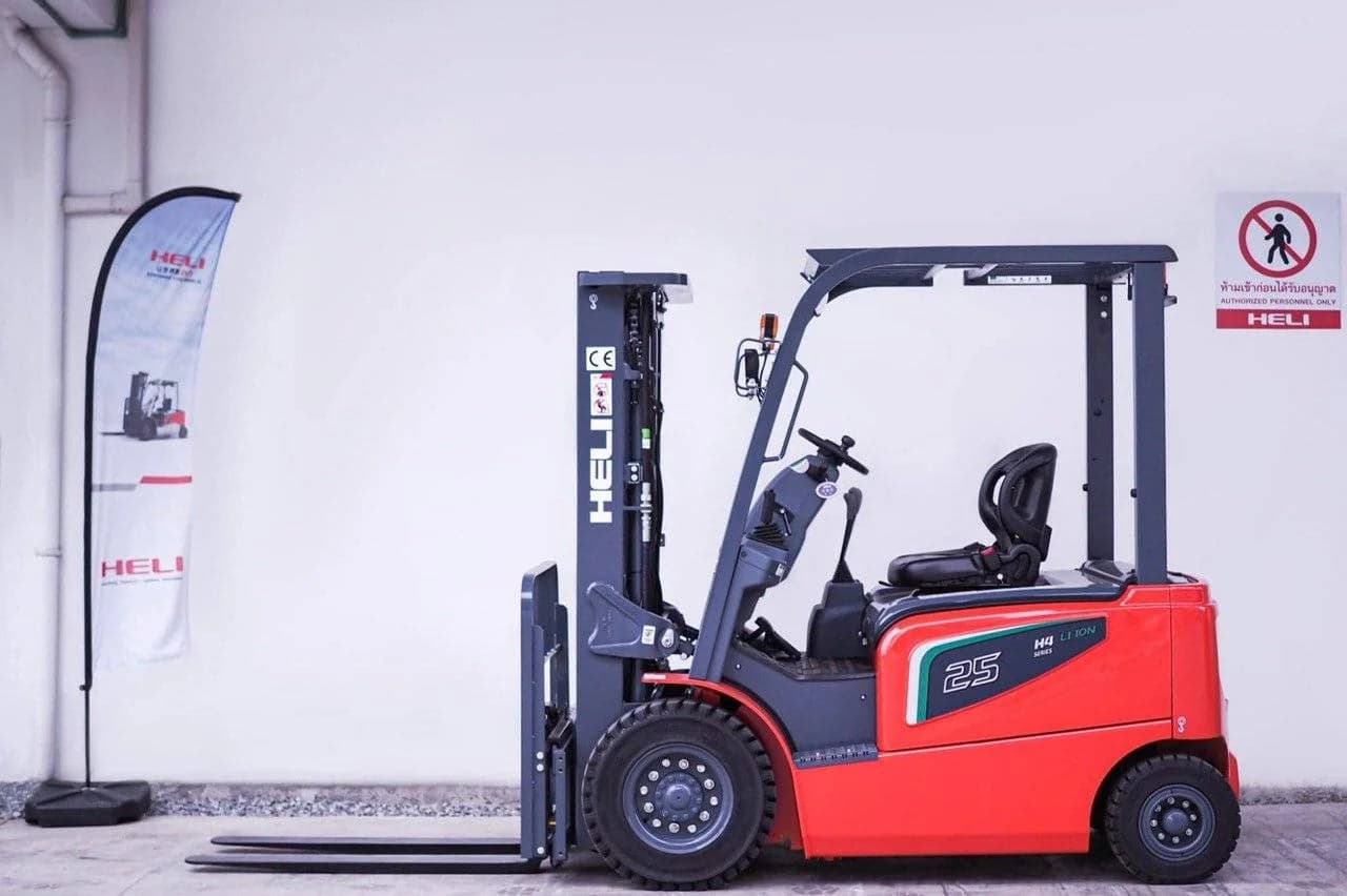 Những lợi ích khi sử dụng xe nâng điện Lithium